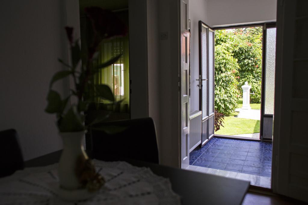 Green Apartment Novi Sad Buitenkant foto