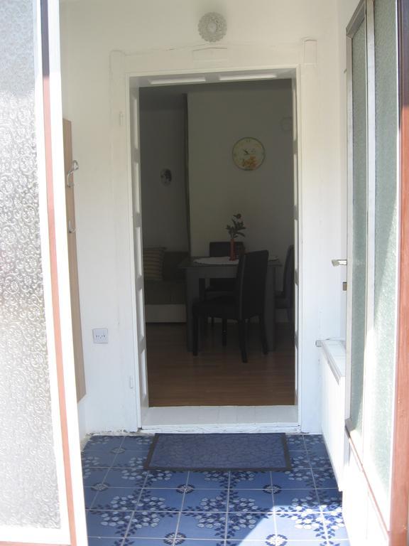Green Apartment Novi Sad Buitenkant foto